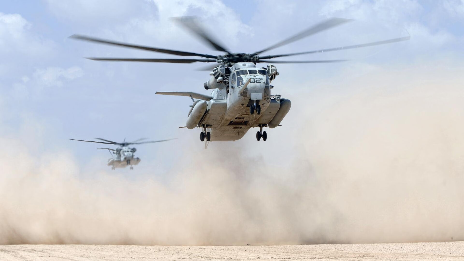 -防线宽度调整是否影响边锋突破路线，防线的搭配